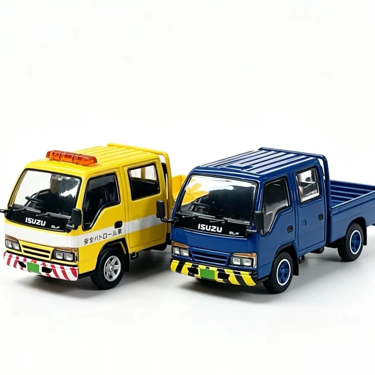

Spot T1:64 Alloy Car Model New Simulation Light Truck NHR