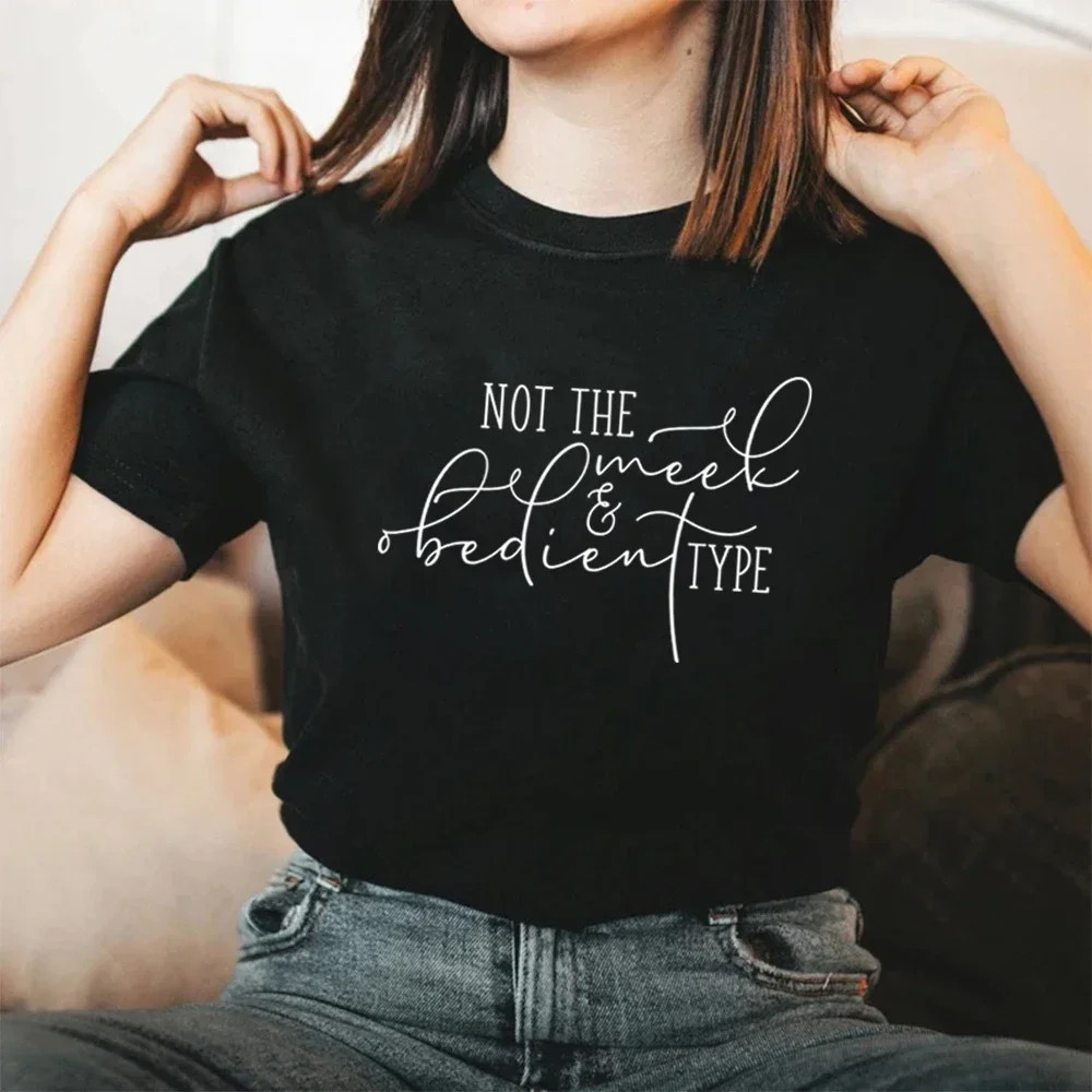 Not The Meek and Obedient Type Women T-shirt Outlander Tshirt Claire Fraser Shirt Women Short Sleeve T-shirts Sassenach Tee Top