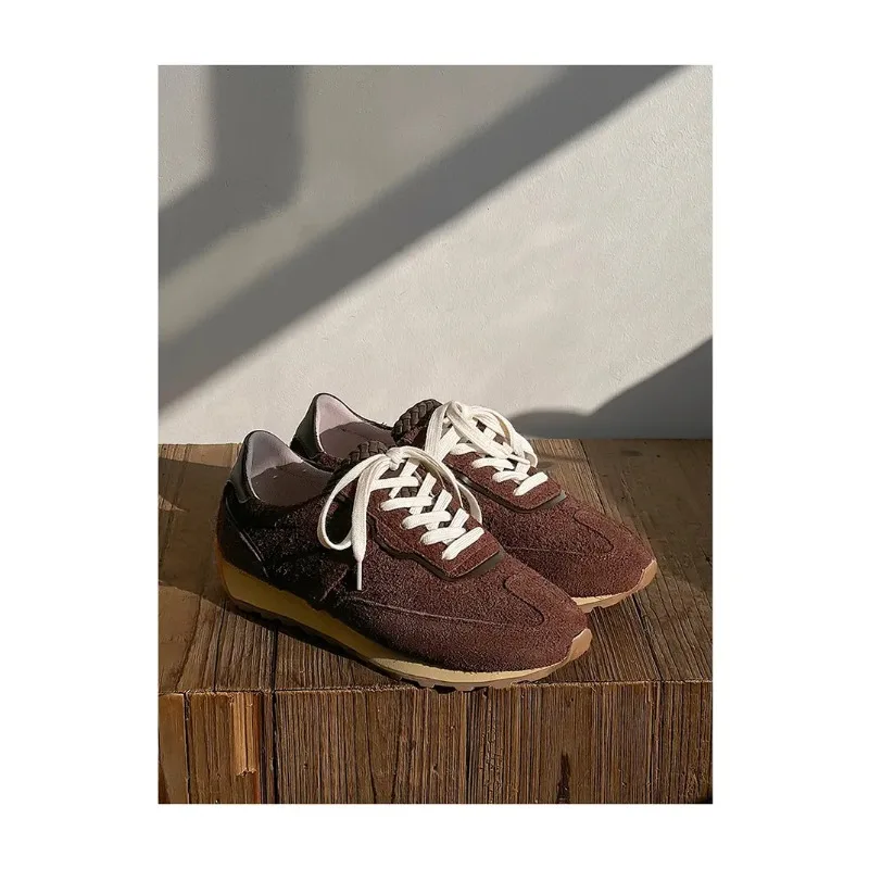 حذاء رياضة كاجوال مقاس كبير 43 44 إمرأة رجل مصمم ريترو أحذية رياضية موضة جلدية نسيج تنفس منصة مسطحة حذاء للجيم