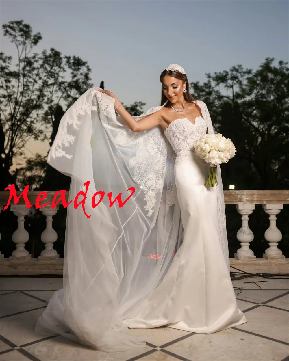 

Customized Exquisite White Satin Bridal Gowns High Quality Strapless Wedding Dress Chapel Train Zipper Back Mermaid Dress