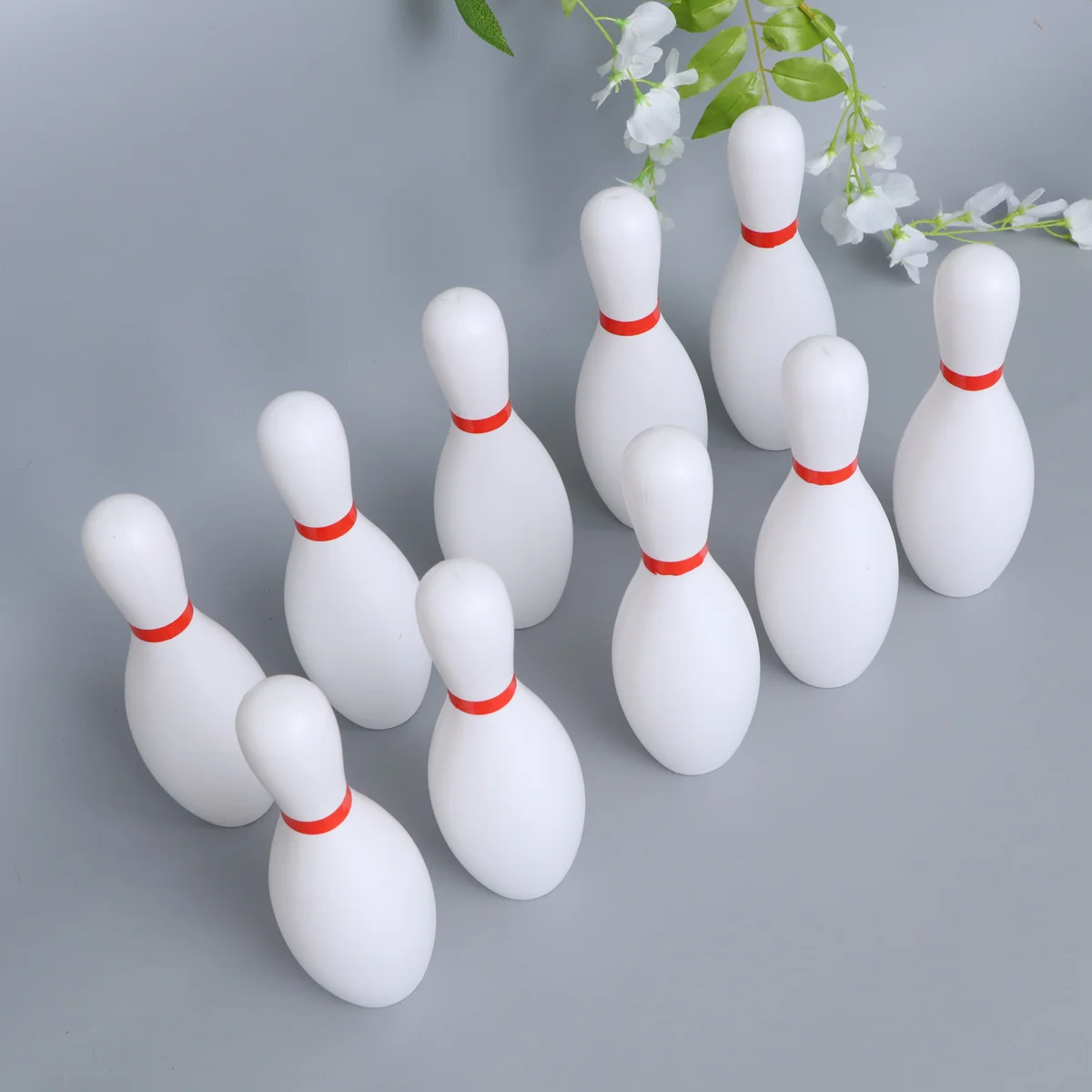 12pcs Large Size Bowling Play Sets Sports Bowling Games Toy for Children Kids (10pcs Bowling White + 2pcs Balls R