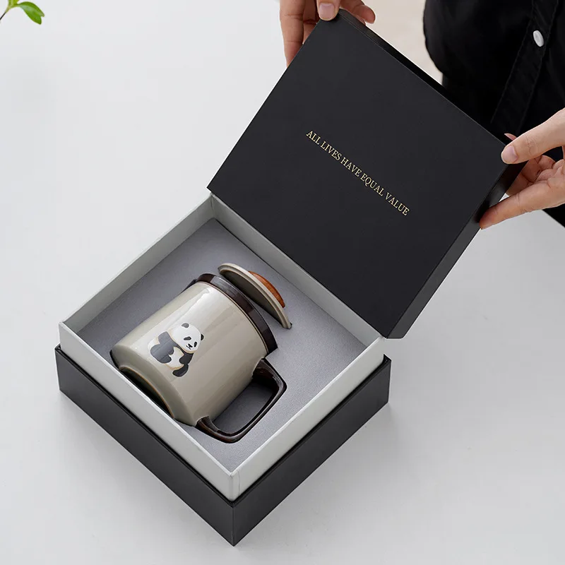 كوب سيراميك مقاوم لدرجات الحرارة العالية كوب فصل شاي الباندا بسيط شخصي للزوجين كوب ماء مكتب الاتجاه الإبداعي فنجان الشاي