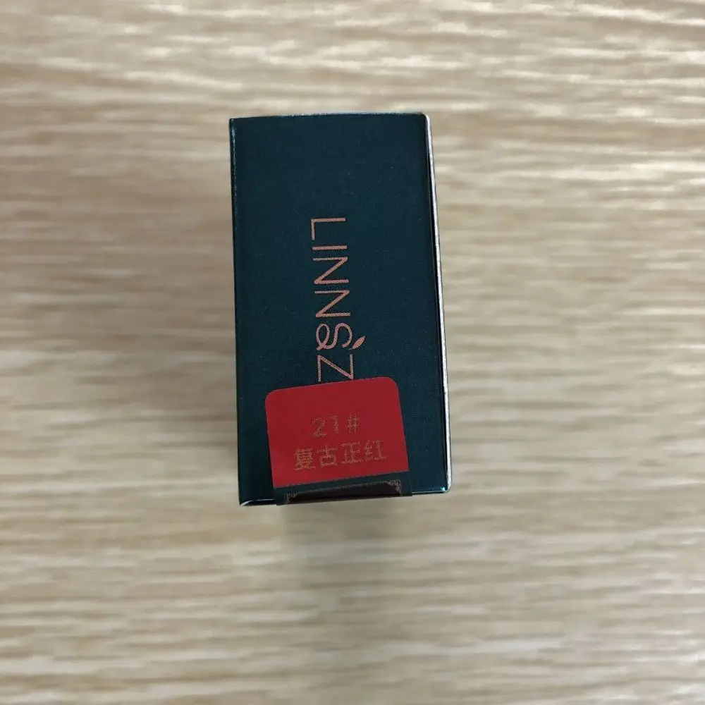 ヴィンテージフェニックスフェザー彫刻口紅ノンスティックカップ長期持続マットミストベルベットリップグレーズシルキータッチレトロリップバーム女性