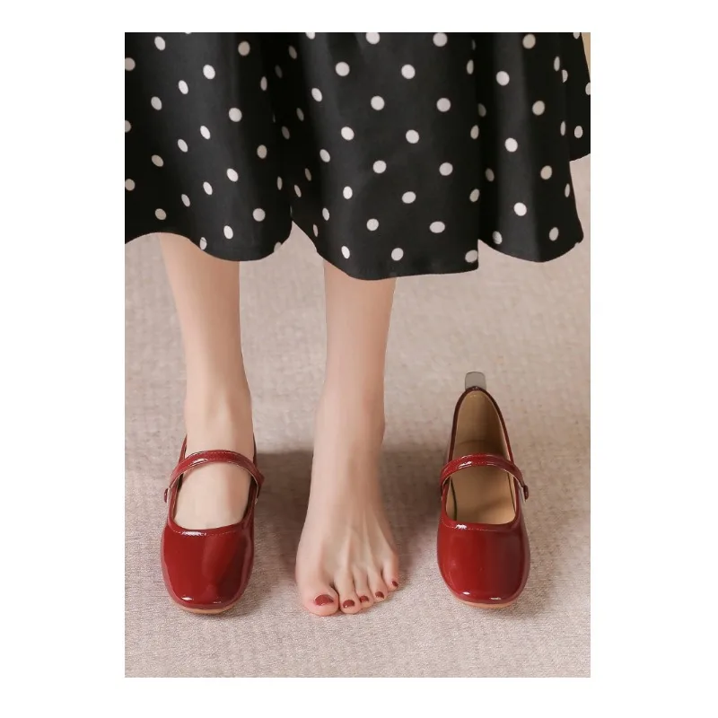 New Style Fashion Flats Shoes Women Casual Ballet Dance Shoes Sandals Autumn Designer Dress Shallow Walking Femme Zapatos Mujer