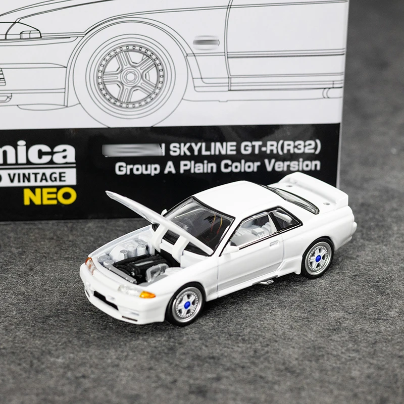 TLV Domica 1:64 Skyline GTR R32 White Exhibition limited collection pieces