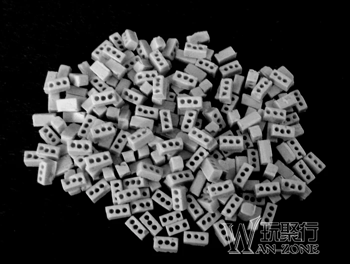 

1/35 Scale Die-cast Resin Scene Layout Props Toy Perforated Brick Ruins, About 200 Models Per Pack