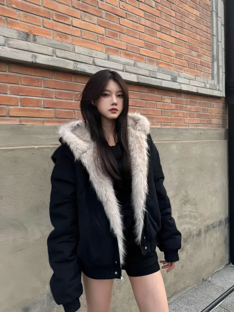 

Зимнее американское винтажное хлопковое пальто с меховым воротником + винтажные шорты Y2k с талией Foir для женщин, новинка 2025, черные комплекты из двух предметов