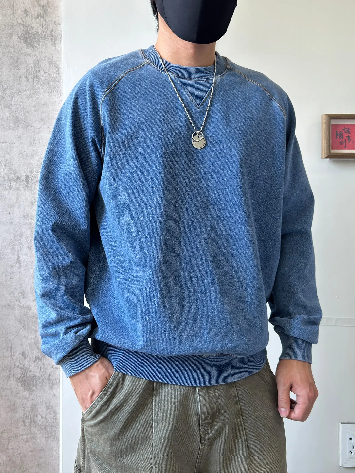 

Мужской джинсовый свитшот с круглым вырезом в американском стиле, синий, новинка 2025 года, осенне-зимний, ретро, вязаный, свободного кроя, дышащий