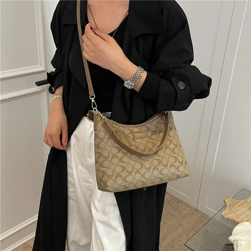 

2025 Spacious Tote Bag, Vintage Shoulder Purse for Women, Minimalist Crossbody Tote, Luxe Day-to-Night Bag, Textured Sling Bag