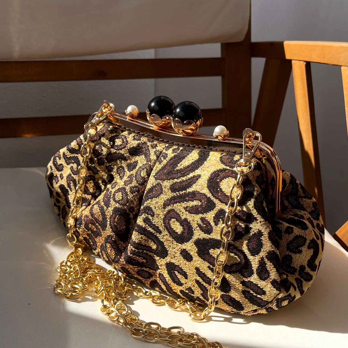 Lost in Vintage Leopard Shoulder Bag Brown Leopard Bags Kiss Lock Puffy Canta Pearl Kiss Lock Frame Eveningclutch 37x25x10cm