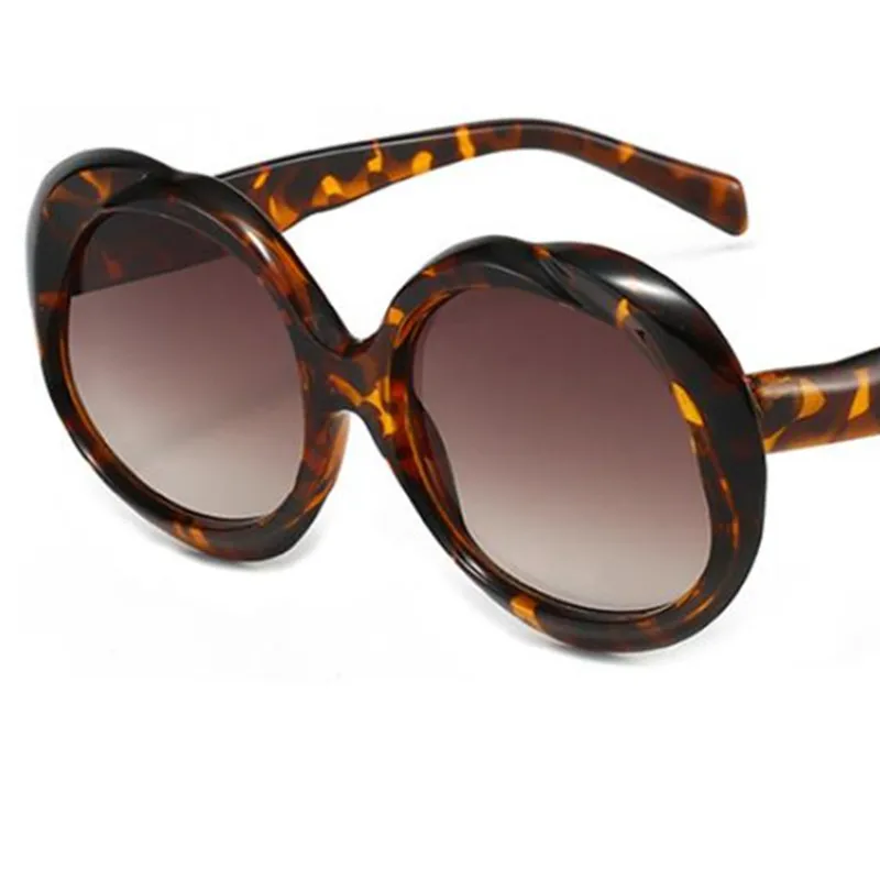 Fashion Sunglasses Women Rainbow Color Sun Glasses Round Anti-UV Spectacles Oversize Frame Eyeglasses Simplity Ornamental