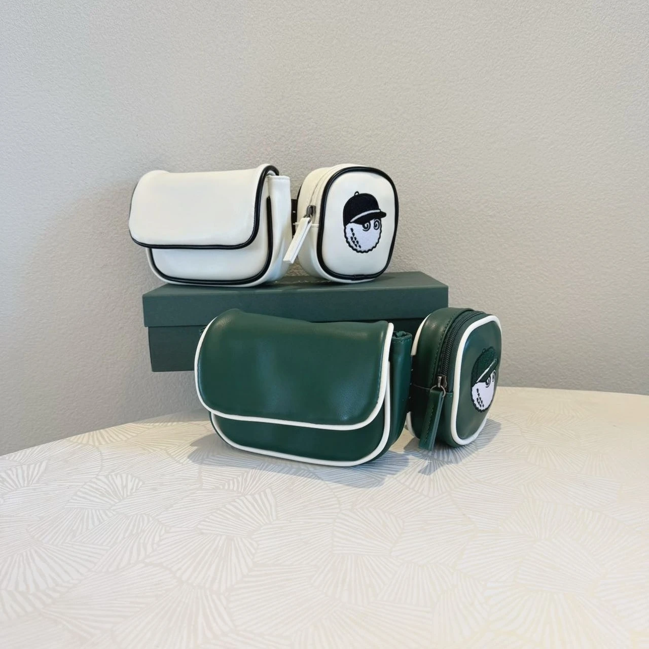 

Новая поясная сумка для гольфа 2026 года: унисекс-дизайн с логотипом и цветовой гаммой, отделение для дальномера и маленький карман для мячей