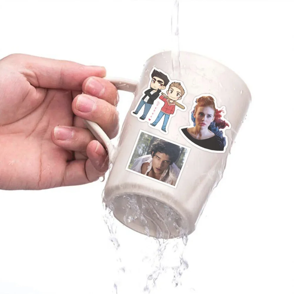 50 قطعة من ملصقات المسلسلات التلفزيونية المراهقين وولف ملصقات رائعة مخصصة على الجدران الإبداعية شارات مقاومة للماء لعبة أطفال يمكنك صنعها بنفسك دفتر لوح التزلج