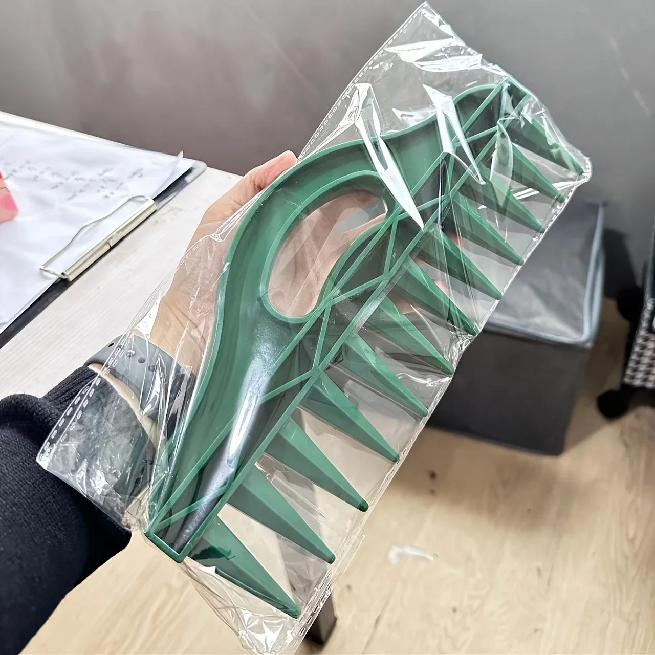 1 قطعة البذور البلاستيكية الخضراء وناخس التربة ، أداة فاصل بذور الحديقة اليدوية لزراعة الخضروات ، أداة بذر البذور