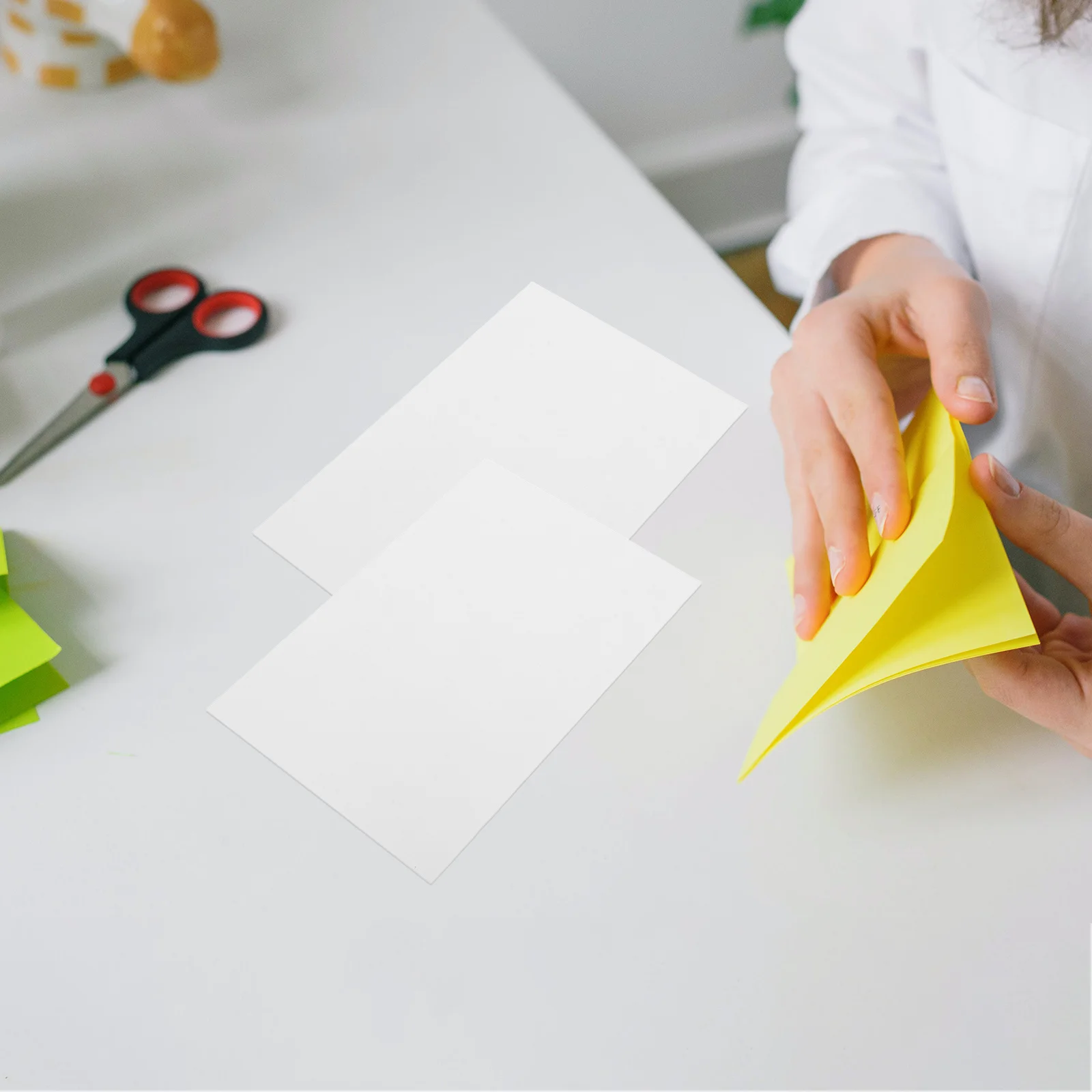 100Pcs Thick White Cardstock Blank Sheets for DIY Postcards Invitations Greeting Cards Writing Drawing Craft Projects