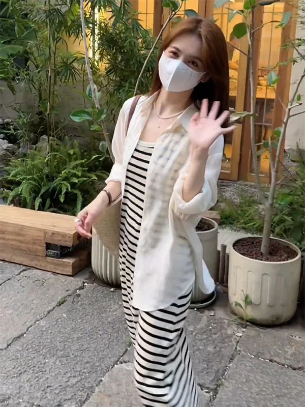 

Женский комплект больших размеров в корейском стиле: полосатая блузка с открытыми плечами и юбка с разрезом, повседневный свободный крой, длинный рукав, весна-лето