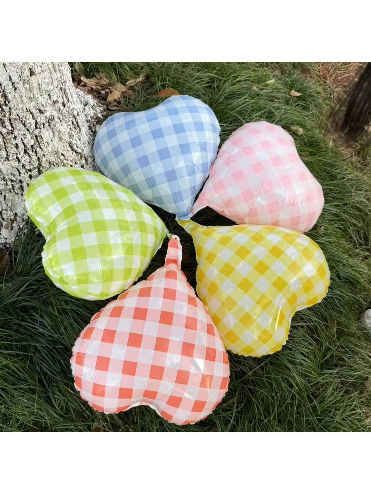 4/8/10 Stück, 45,7 cm große gelbe/rosa/blaue/rote/grüne Macaron-karierte herzförmige Luftballons für Geburtstagsfeiern, Valentinstag – Detail 9