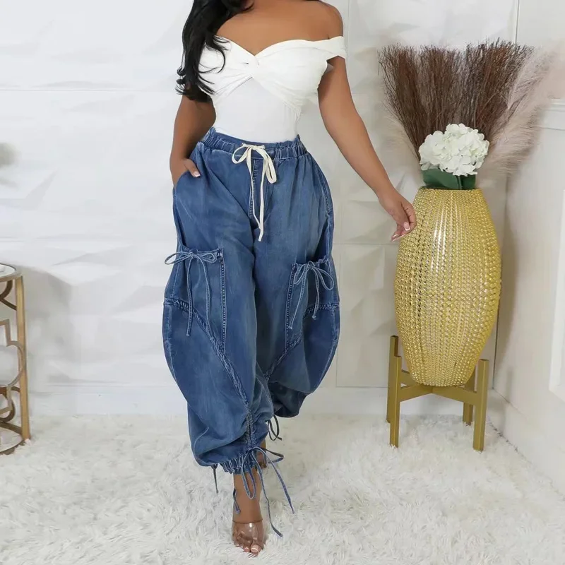 Jeans Longgar Serut Pinggang Elastis Celana Harem Denim Dicuci Pinggang Tinggi Banyak Saku Kasual Pakaian Jalanan Wanita
