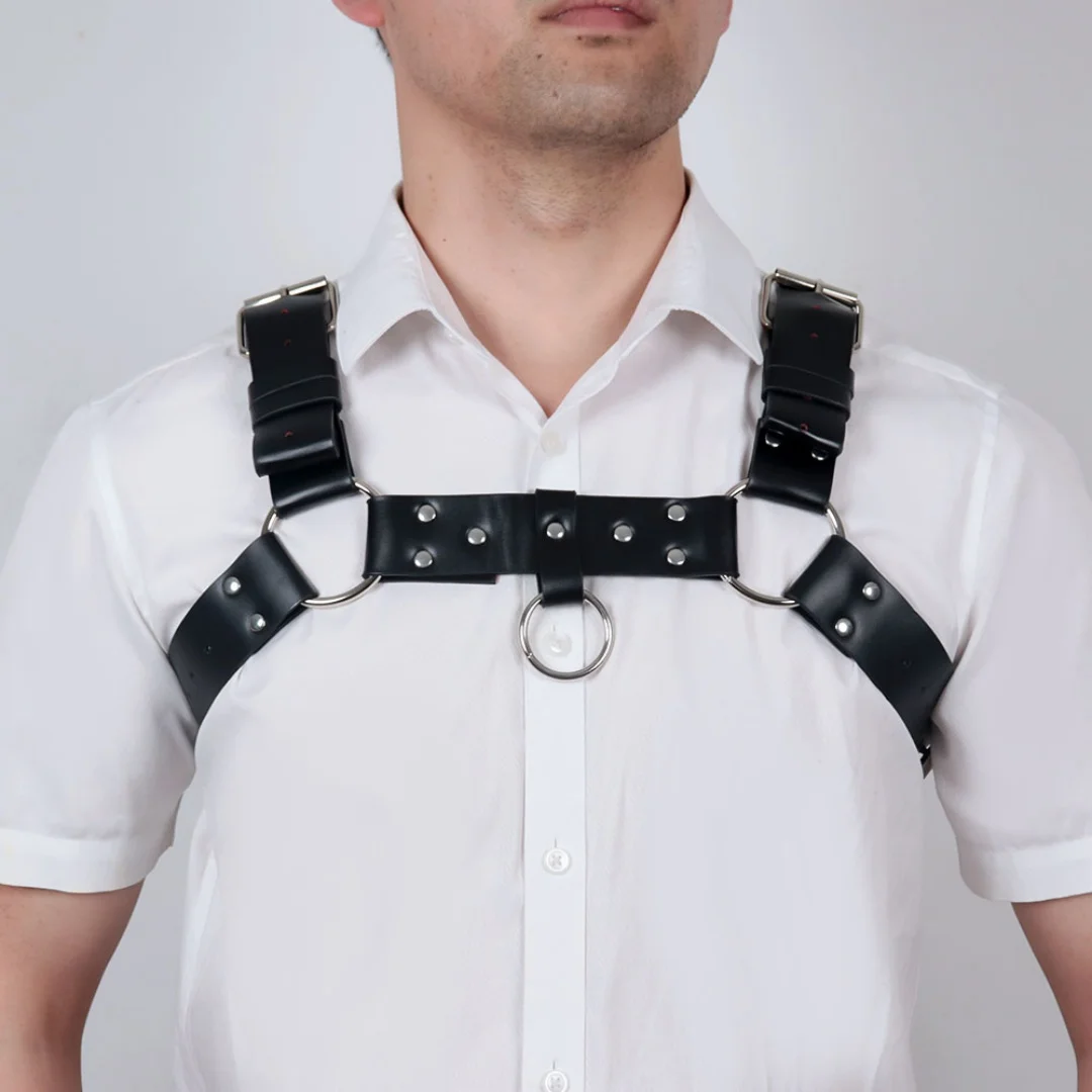 เข็มขัดหนังสีดำแบบมีหมุดสำหรับผู้ชาย สไตล์พังก์ สายรัดอกปรับได้ สำหรับการแสดงบนเวทีและสวมใส่ในชีวิตประจำวัน วันวาเลนไทน์