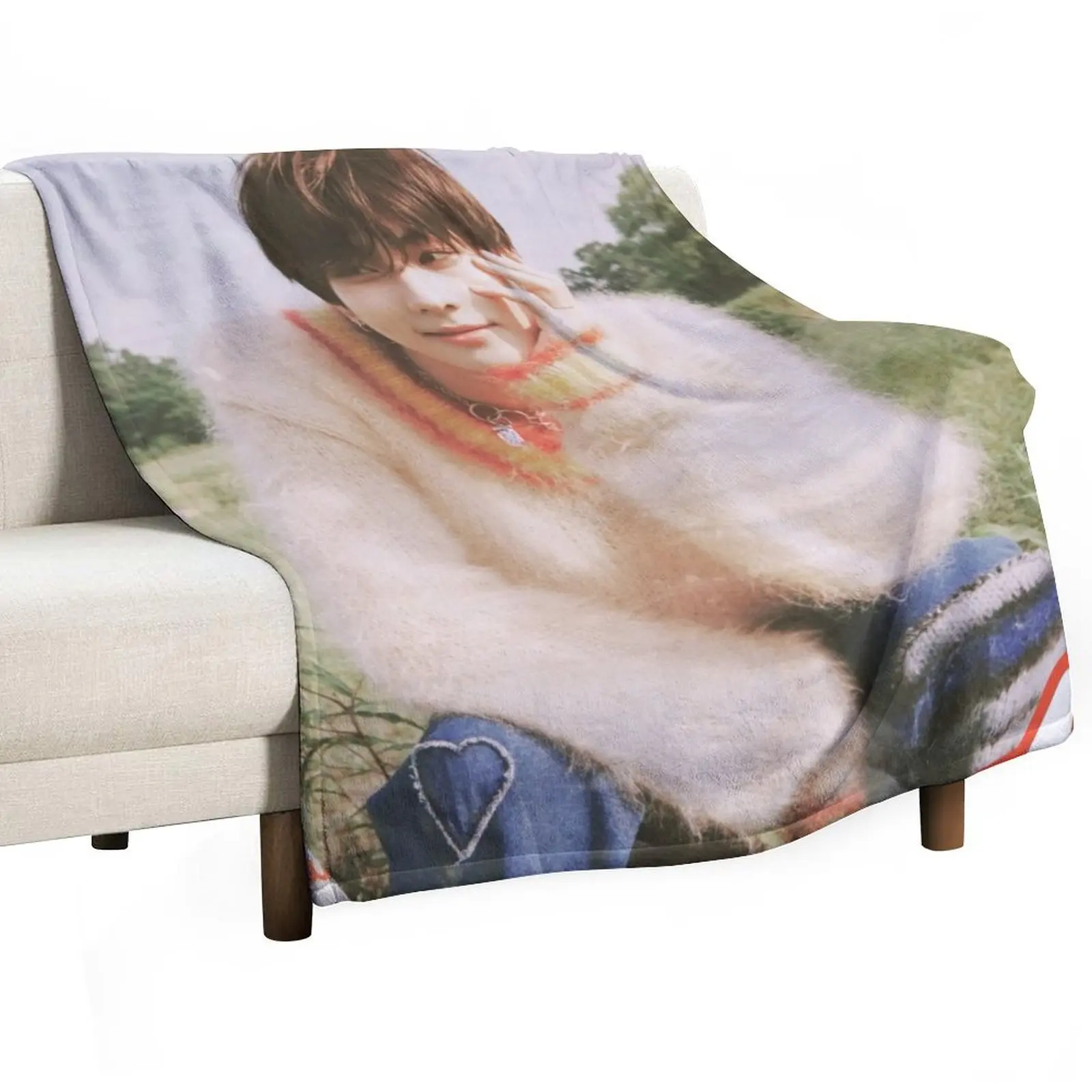 Enhypen Jungwon Throw Blanket Cute Moving Nap Retros Blankets