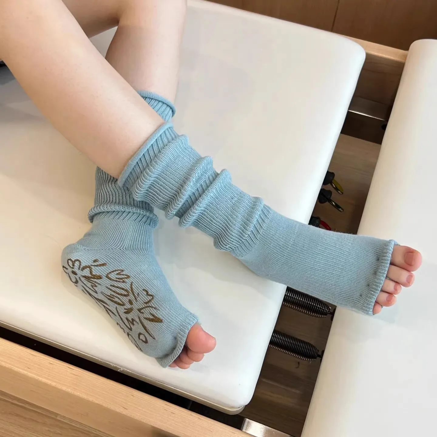 Purcoral 2026 Open Toe Yoga Socks With Knit Slouchy Cuffs Non Slip Grips Women Pilates Ballet Dance Anti-Slip Fitness Sock