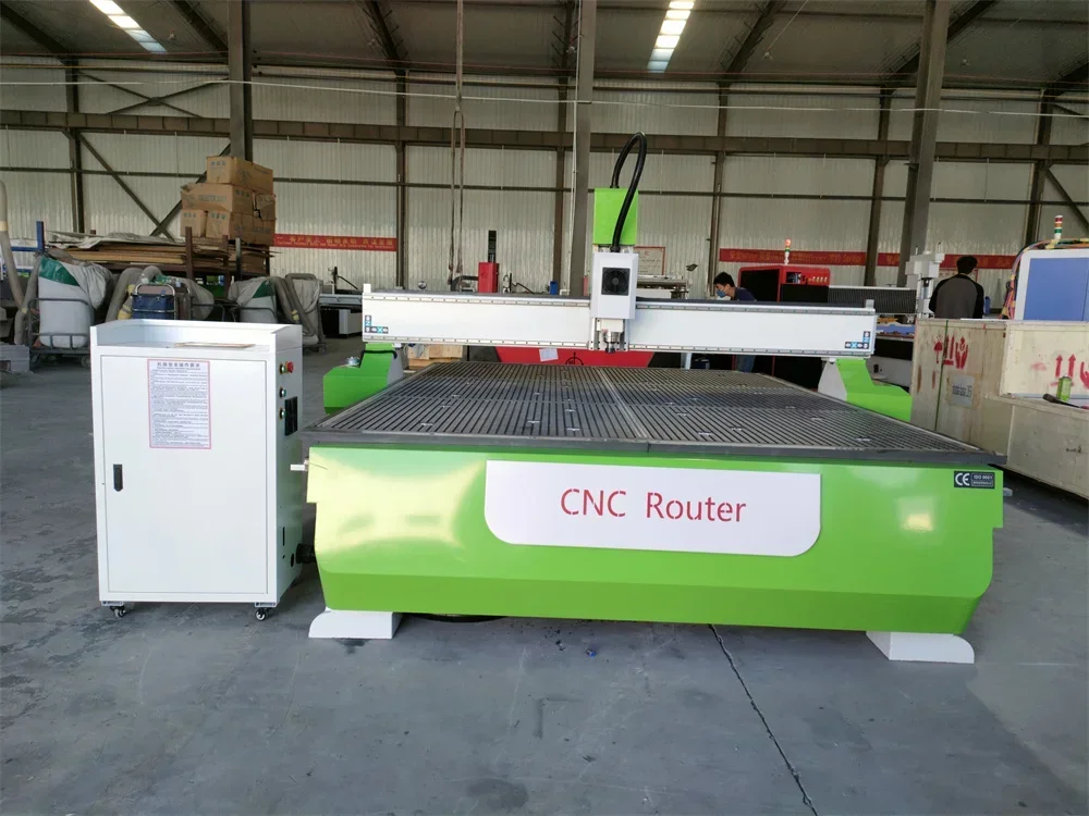 High precision 3-axis woodworking cabinet door making machine 1325 vacuum adsorption wood numerical control router