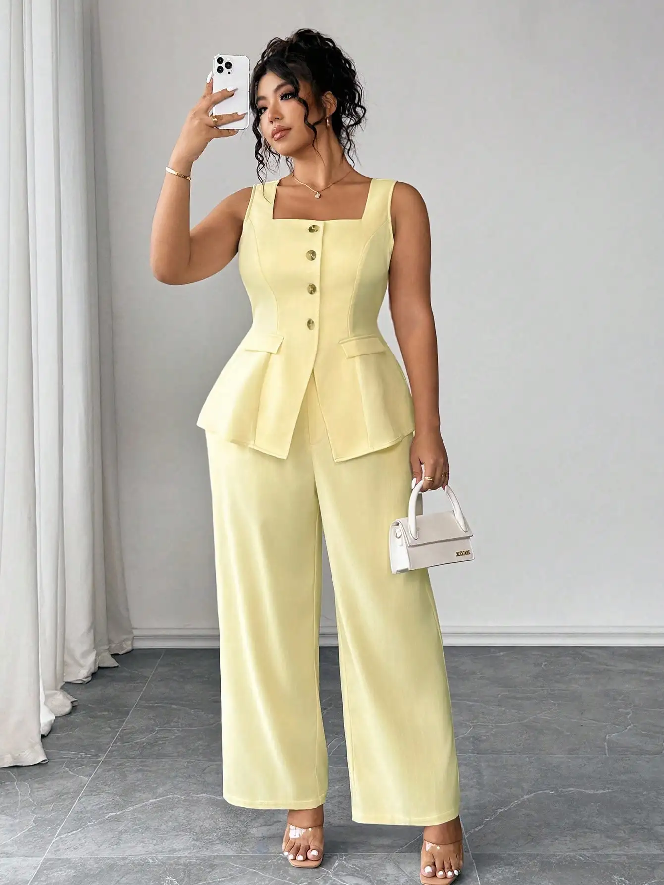 

Желтый костюм-двойка больших размеров с пышной юбкой и широкими брюками, на пуговицах, летний офисный шик