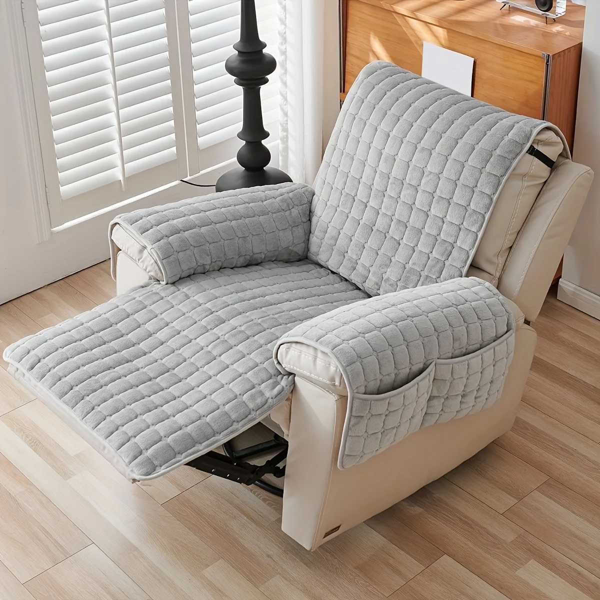 Recliner Leisure Sofa Protector Cover with Armrests Pockets Armchair Case Plush Sofa Cover Non-Slip Wear Resistant Chair Covers