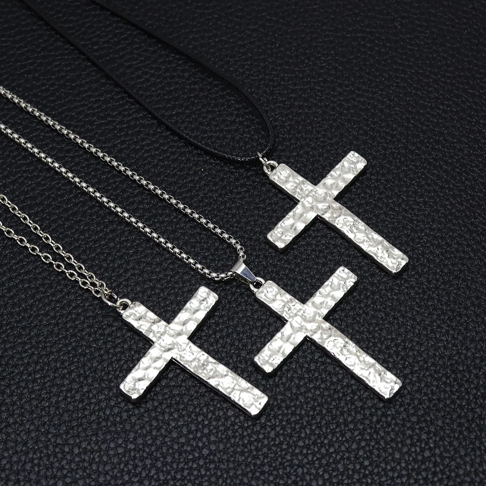 Unisex Textured Cross Necklace, Retro Alloy Pendant, Stainless Steel Chain, Punk Hip Hop Fashion Jewelry, Streetwear Accessory f