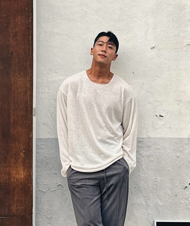 Laid-back Style Hollow out Ice Silk Knitted Long Sleeve T-shirt Men Cool Breathable Loose Fit Pull over Outdoor Sports Sun Pr...