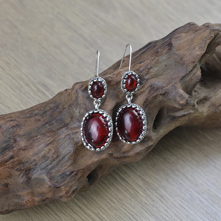DIY accessories Cross-border new retro baroque red stud earrings, European and American fashion light luxury high-end sense diam view 2