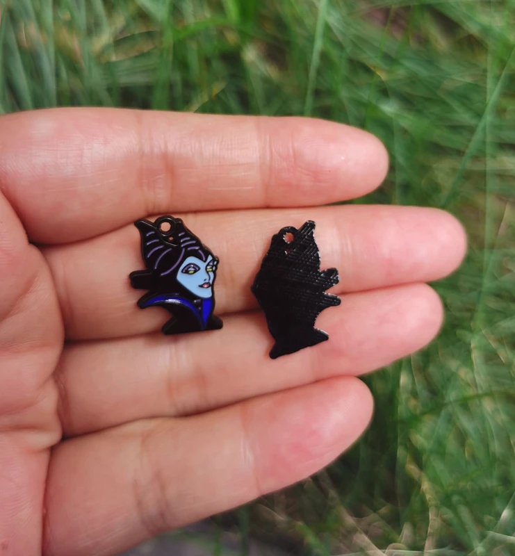 10ชิ้นจี้สร้อยคอฮาโลวีนดิสนีย์เสน่ห์เครื่องประดับทำต่างหูจี้สร้อยคอสร้อยข้อมือเครื่องประดับ DIY