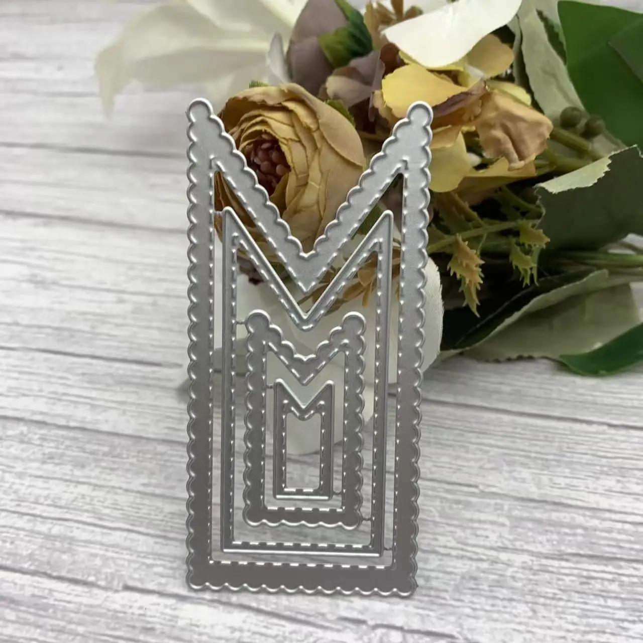 Wavy Edge Arrow Flag Frame Metal Cutting Dies Layered Tag DIY Scrapbooking Card Craft Dies