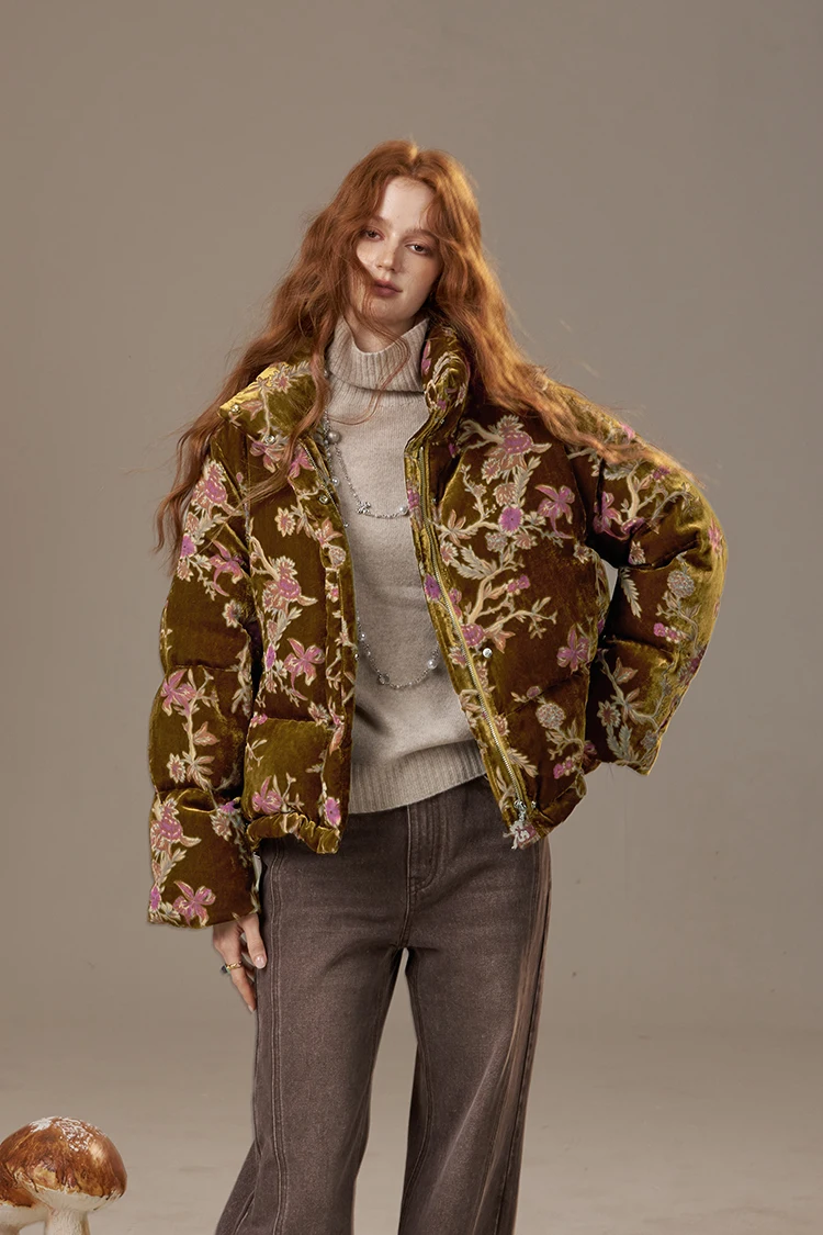 ELFSACK 2025 Women's Winter Down Jacket, Retro Floral Embroidery Stand Collar Puffer Coat, Romantic Thick Warm Padded Top