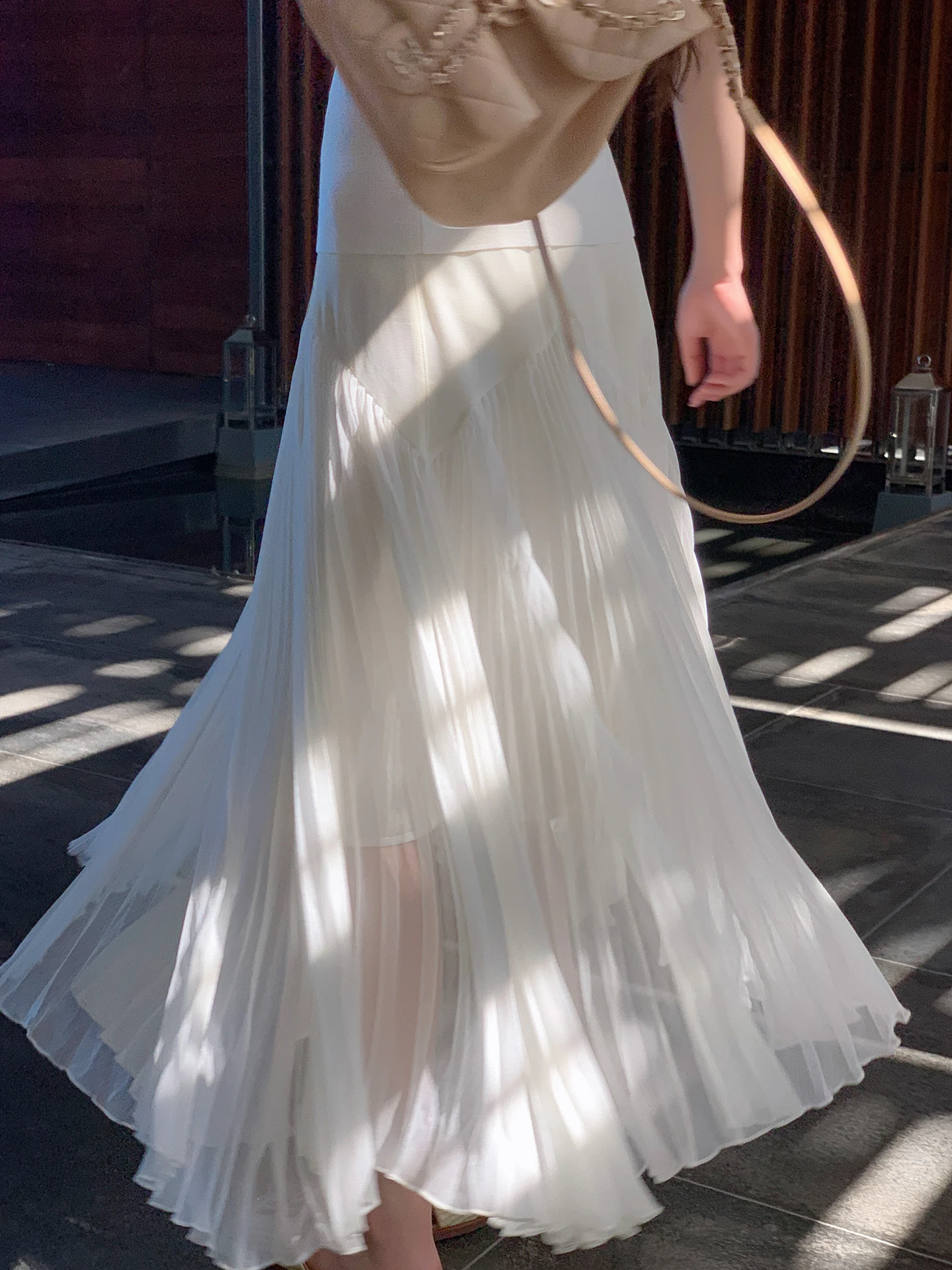 

Летняя новинка ByYou: Элегантная белая шифоновая юбка с сетчатыми вставками, длинная плиссированная юбка А-силуэта, приталенная, с высокой талией, для офиса и повседневной носки