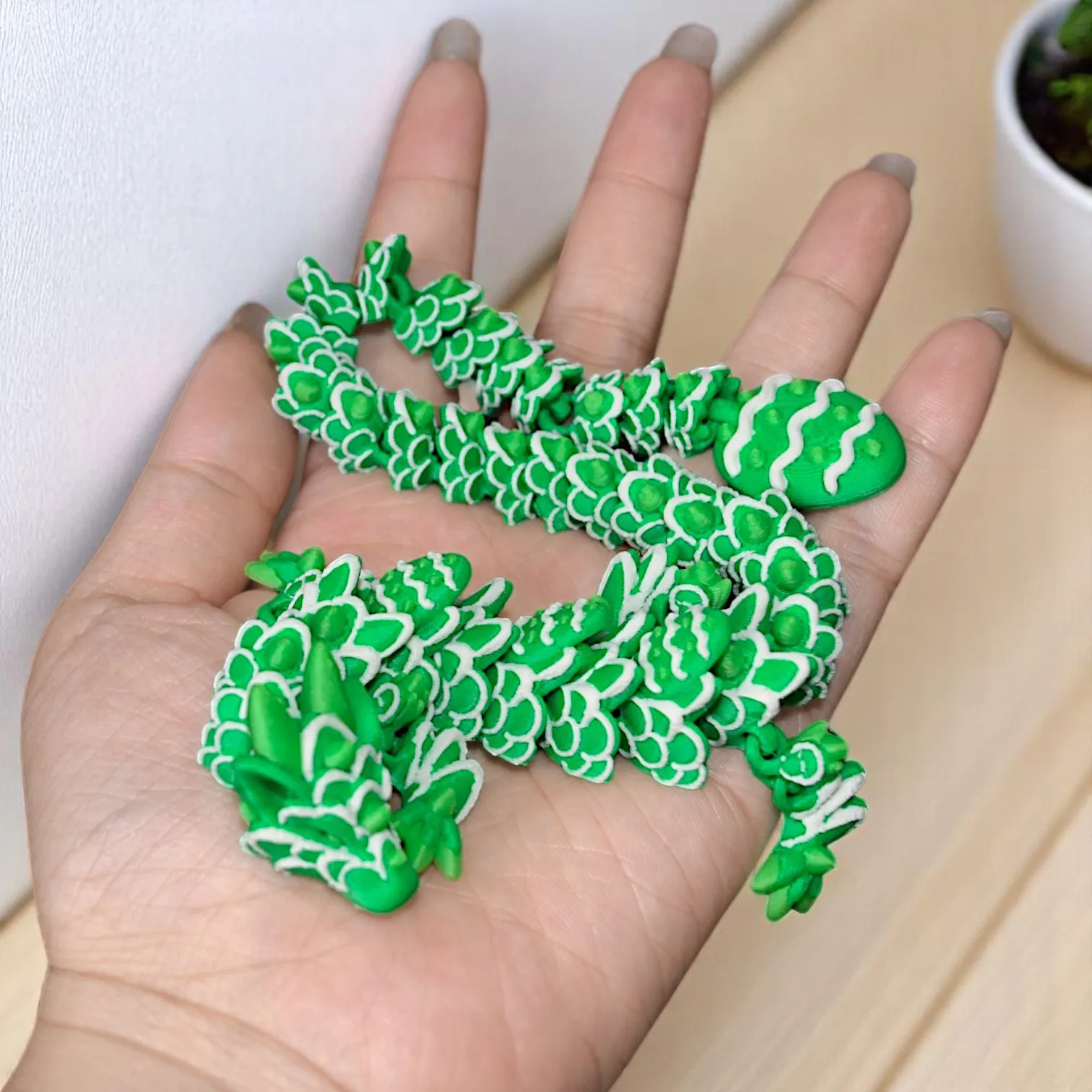 

3D Printed Cookie Dragon Toy Joint Movable Rotating Creative Chinese Sakura Dragon Model Stress Relief Toy Gifts Home Decoration