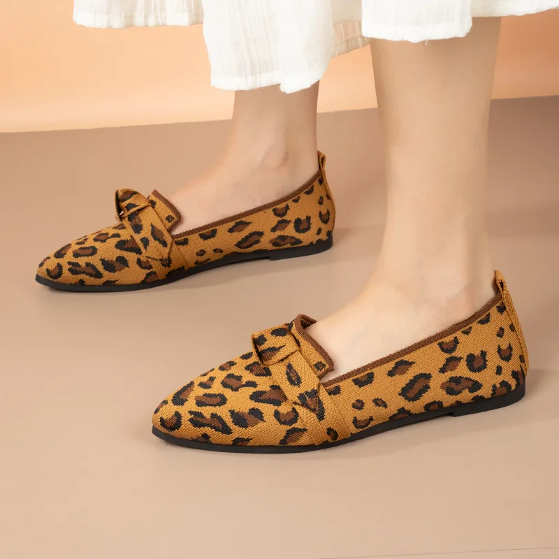 Damen-Flats 2026 Neue Gestrickte Slipper Atmungsaktive Bequeme Einfarbige Schuhe Lässige Spitzzehen-Wanderschuhe Sneakers für Damen – Detail 7