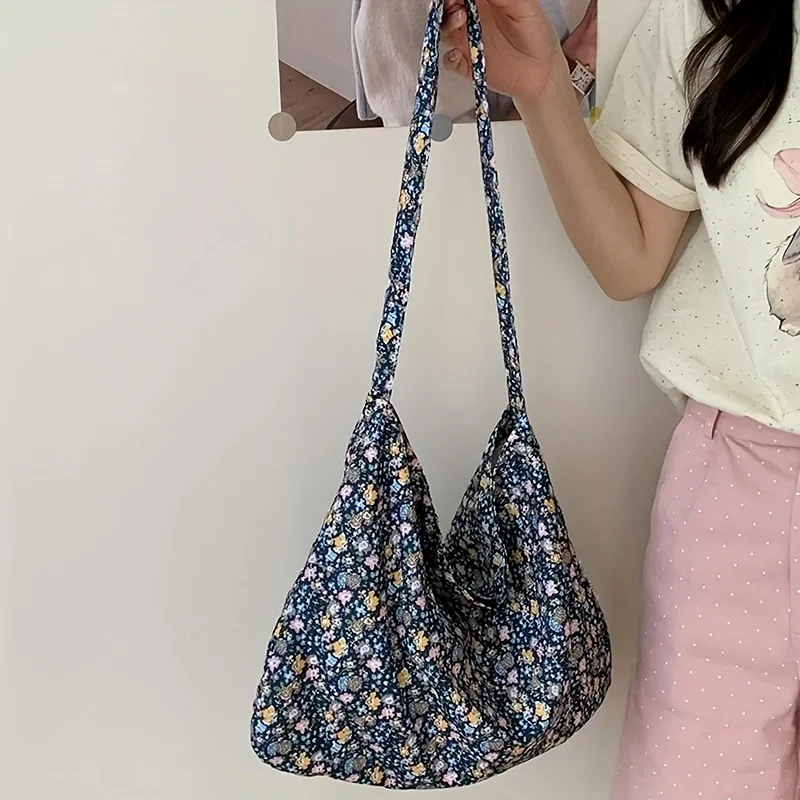 

Korean Ins floral crossbody bag spring and summer new product Kong Xiaozhen same style shoulder bag