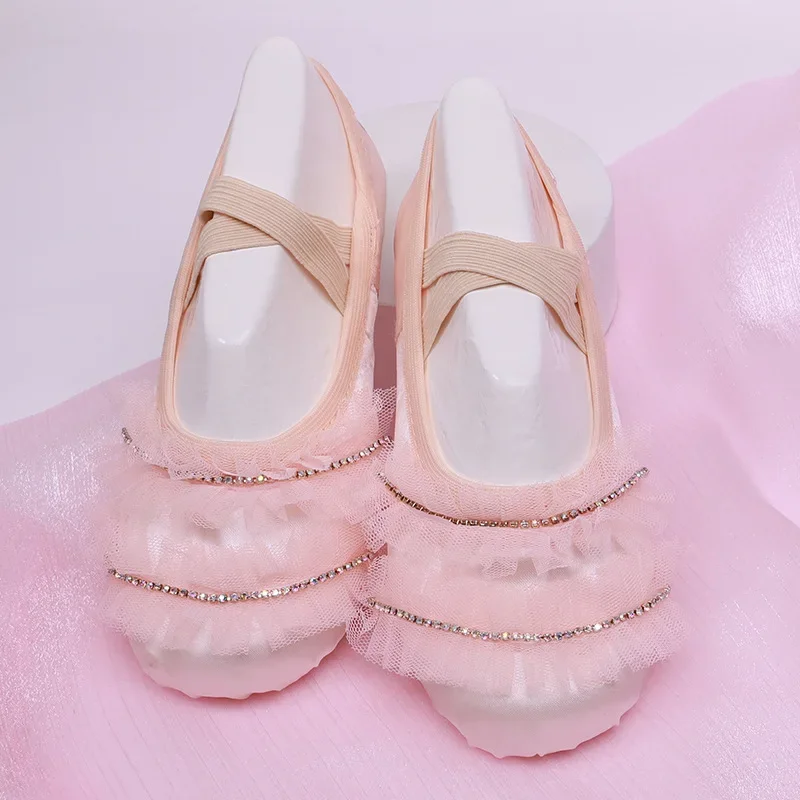 

Girls' Dance Shoes Children's Soft Soled Training Ballet Shoes Baby Cute Stage Performances Cat Claw Shoes