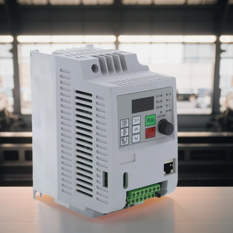 Frequency Converter for 3-phase Motor Speed Control, 1-phase 220V Input & 220V Output, 1.5KW/2.2KW VFD Inverter