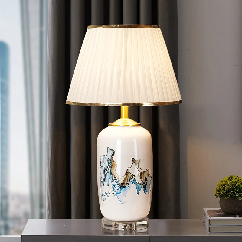 

Jingdezhen new Chinese ceramic desk lamp bedroom bedside lamp light luxury creative high-end sense simple modern warm living roo