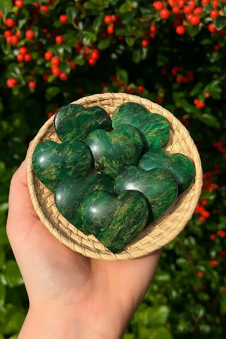 1 قطعة قلوب حجر الزمرد الطبيعي-بلورات جيب الزمرد الأصلية-صخور حجر كريستال الزمرد