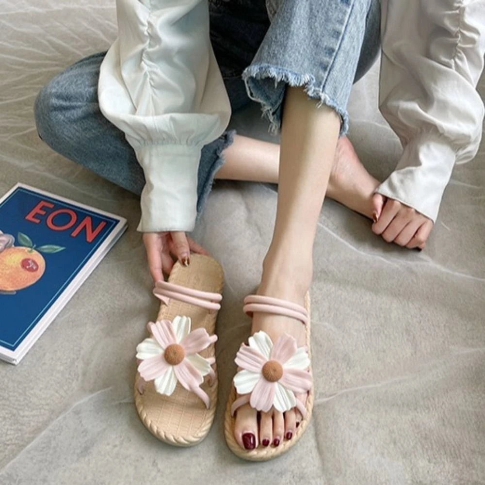 

All Match PVC Flower Flats Slippers Bohemian Style Beachwear Shoes Daisy Flips Flops Anti Slip Fashion Slides Sandals Summer