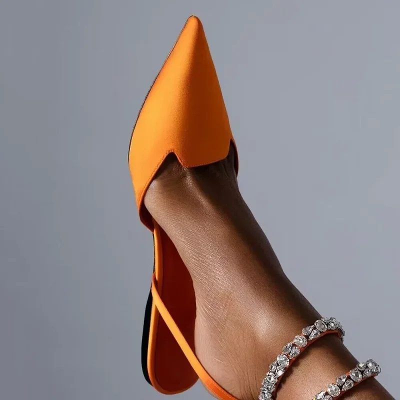 Damen Baotou Spitze Strass-Sandalen, flache Übergrößen-Sandalen aus Seide und Satin mit offenem Rücken für den Außenhandel