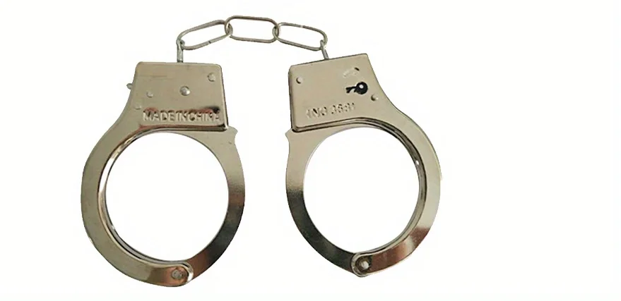 PESENAR Police Badge Handcuffs and Sheriff Badge,Cosplay HandcuffsPolice Officer Costume Accessories for Halloween Decorations