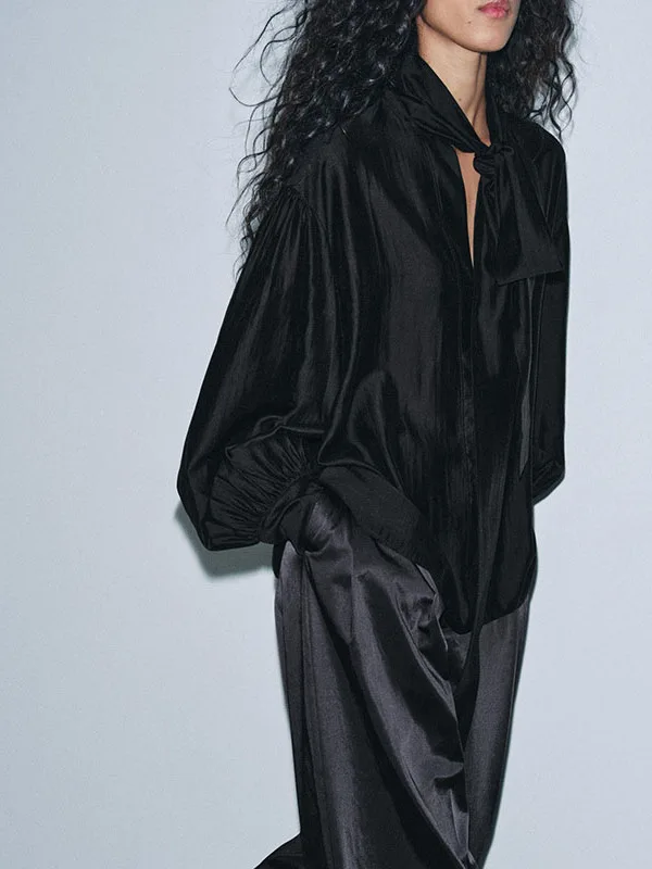 

Женская длинная шуба Ele Simple с декоративным узлом, драпировкой и 3D-эффектом, коллекция Зима 2025