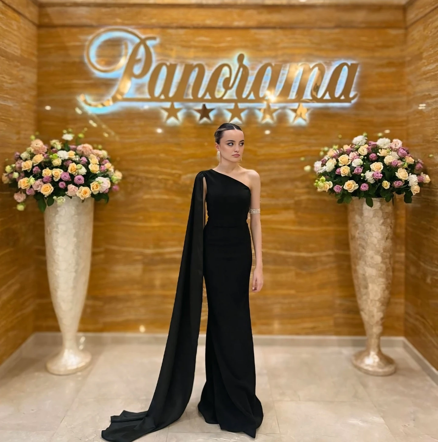 فساتين سهرة بكتف واحد من Msikoods 2025 فستان أنيق أسود حورية البحر للحفلات الراقصة طويل كيب فستان رسمي للحفلات حسب الطلب #1