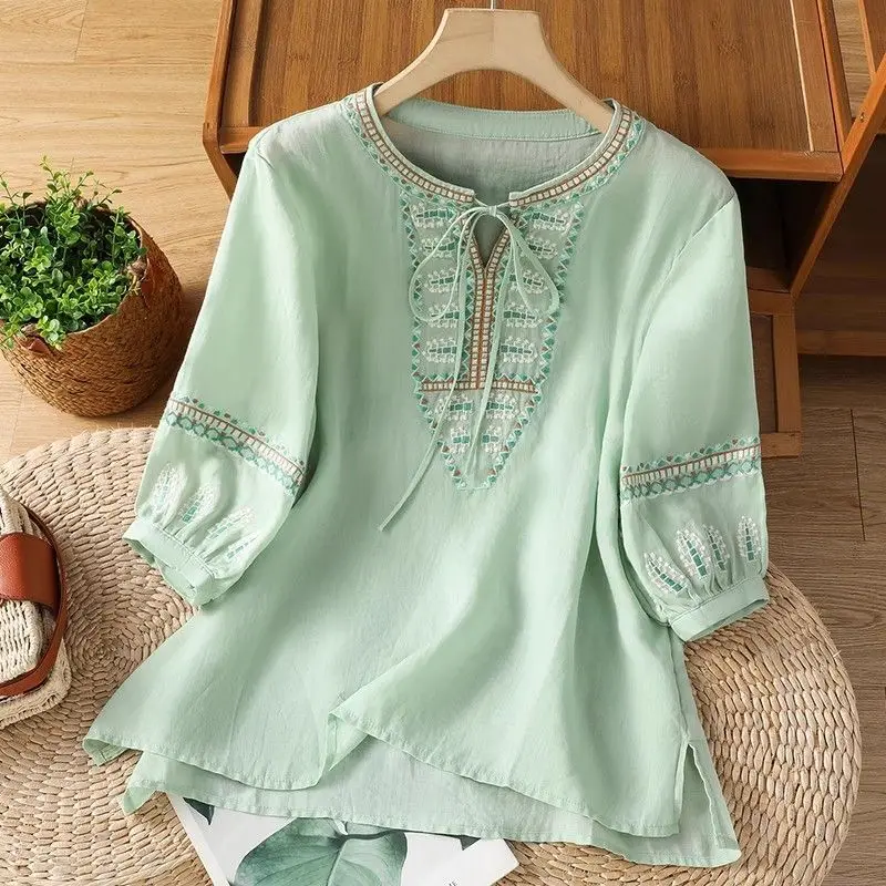 

Chinese Style Cotton Linen Tops for Women Embroidered Literary Retro Shirt Pullover Three-quarter Sleeves Loose Thin Triditional