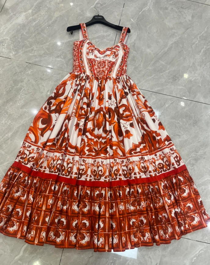 Sommerliches Damen-Maxikleid mit rotem Porzellanmuster, Cami-Top, elastischem Rücken, schmaler Passform, weitem Saum, langes Sommerkleid für Urlaub, Strand, Abendparty, Robe