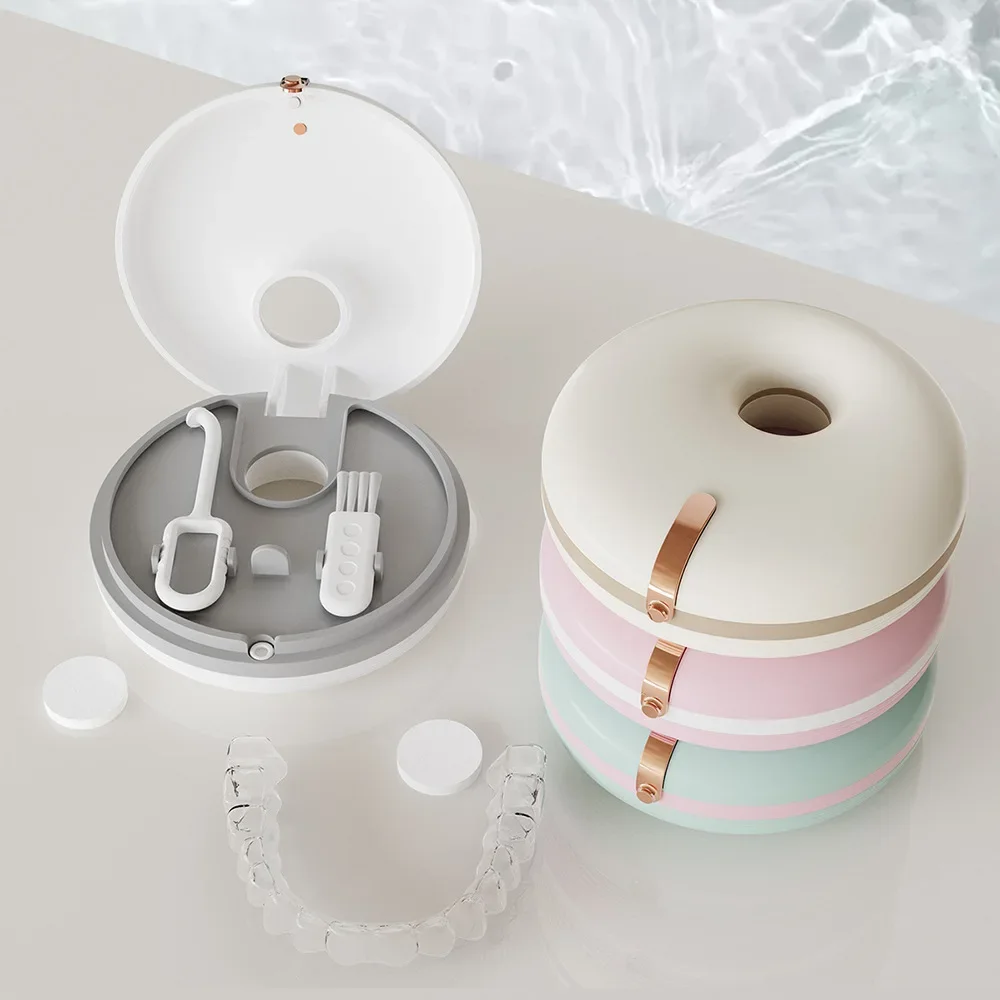 Donut Braces Box Double Partition Design Portable Fashion Dust Prevention Children's Orthodontic Invisible Circular Hole Storage